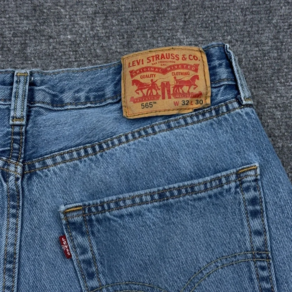 Levis excellent pre